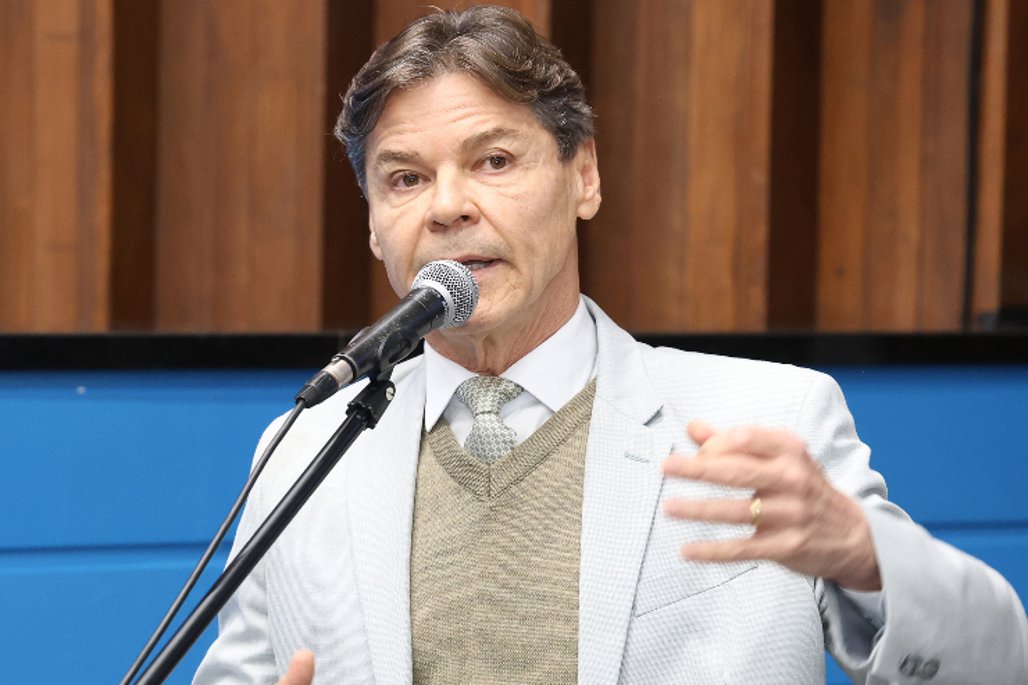 Paulo Duarte pede melhoria na iluminação do bairro Tijuca, em CG