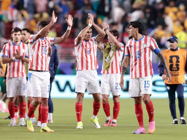 Com eliminação do Uruguai, Paraguai avança aos 16 avos da Copa