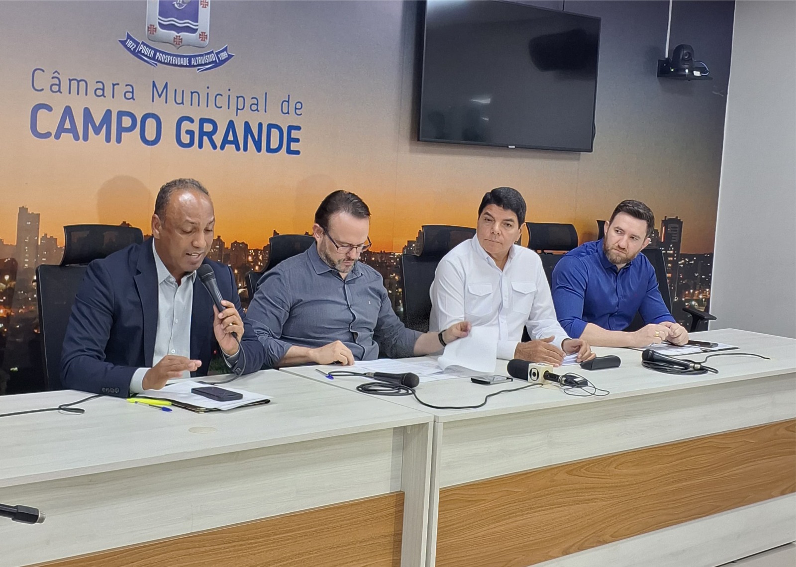 Após apontamentos da CPI proposta pelo Vereador Junior Coringa, Prefeitura decreta intervenção no Consórcio Guaicurus