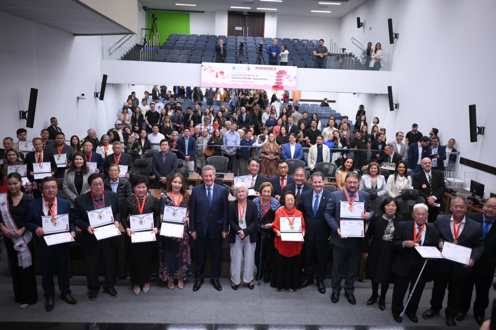 Em noite de homenagens e gratidão, Hashioka celebra legado da comunidade japonesa com a Comenda “Terra do Sol Nascente”