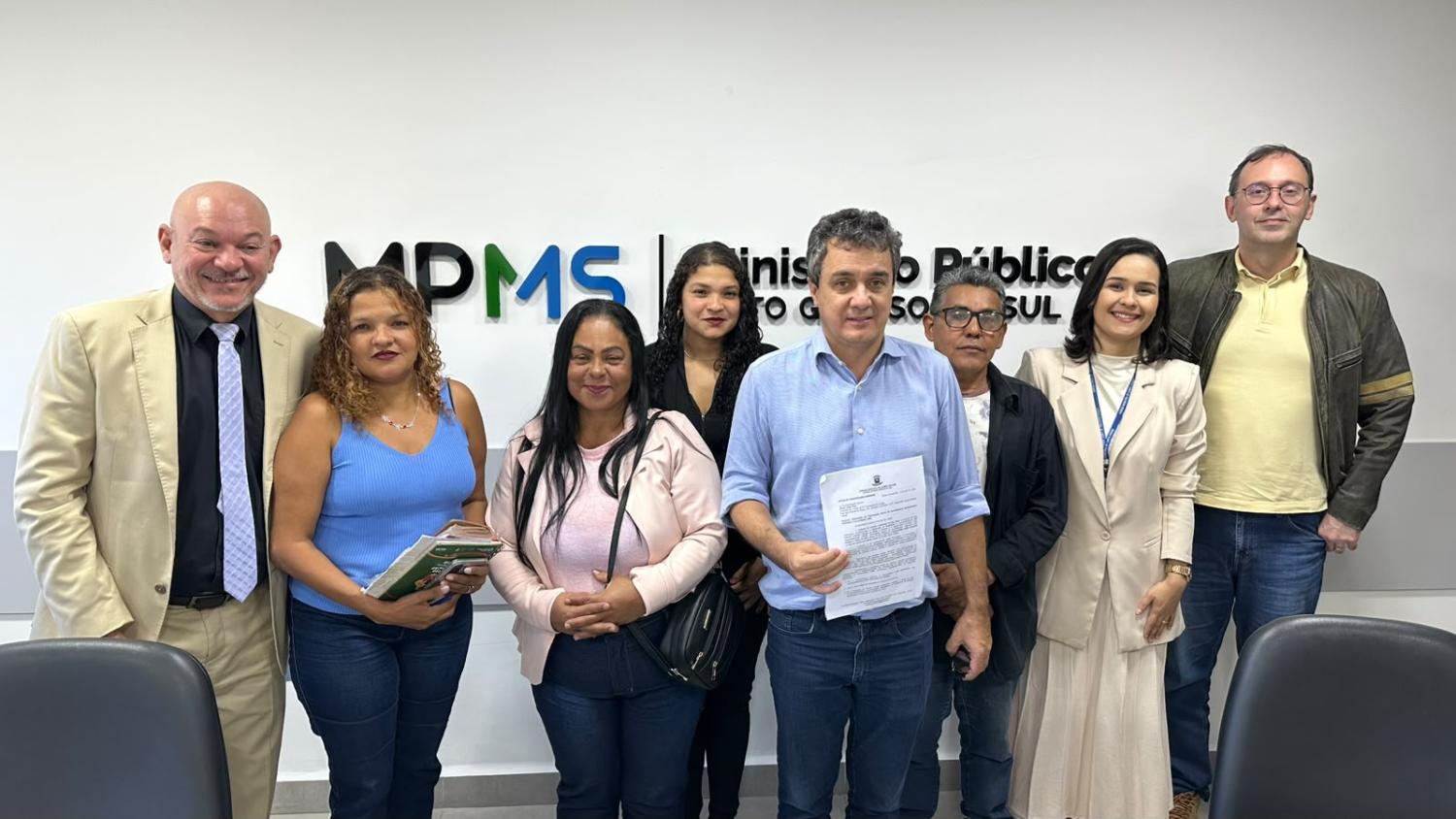 Diálogo avança e Comunidade Lolita mantém esperança por solução