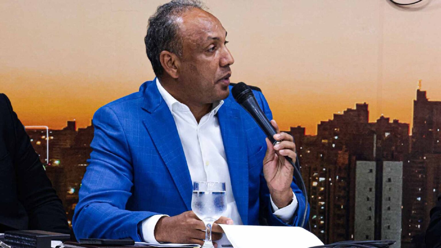 Coringa quer ‘audiência do transporte’ e defende fim do contrato com Consórcio Guaicurus