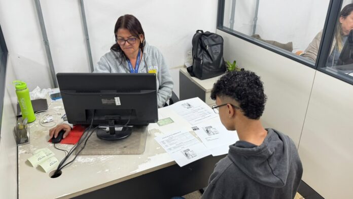 Funsat abre a semana com 970 vagas de emprego em Campo Grande; veja as profissões