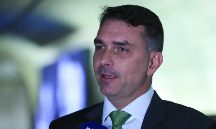 PL oficializa candidatura de Flávio Bolsonaro à Presidência em convenção nacional