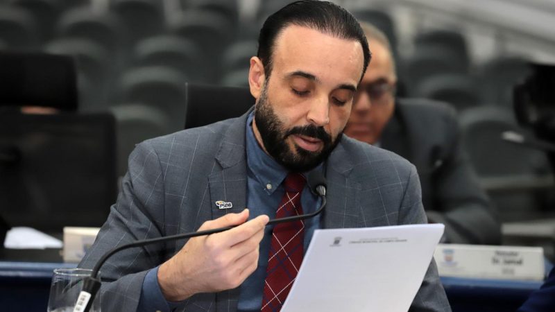Agosto Lilás: lei do vereador Professor Juari reforça proteção a servidoras vítimas de violência