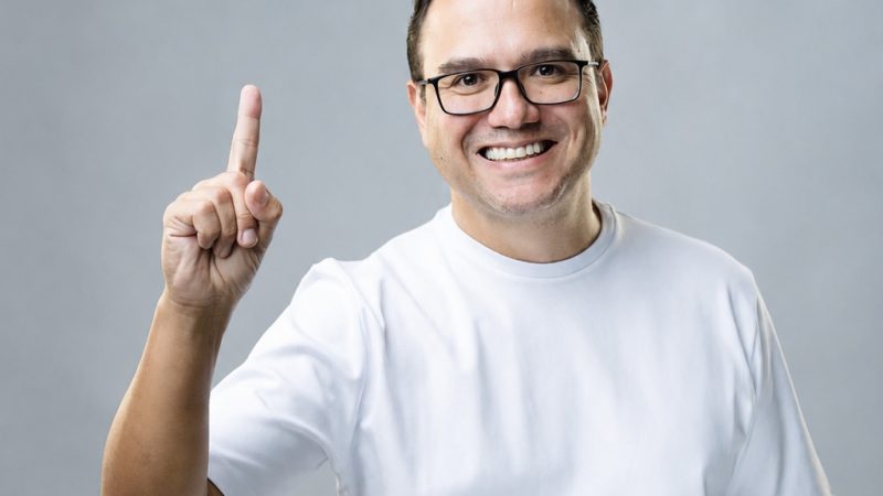 A dois dias do início da campanha, Pedrossian lidera pesquisa entre nomes do Republicanos