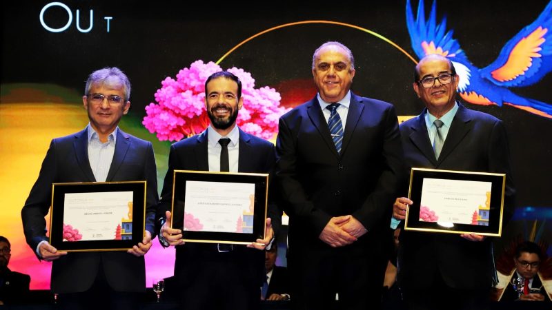 Vereador Dr. Jamal homenageia três personalidades em Sessão Solene