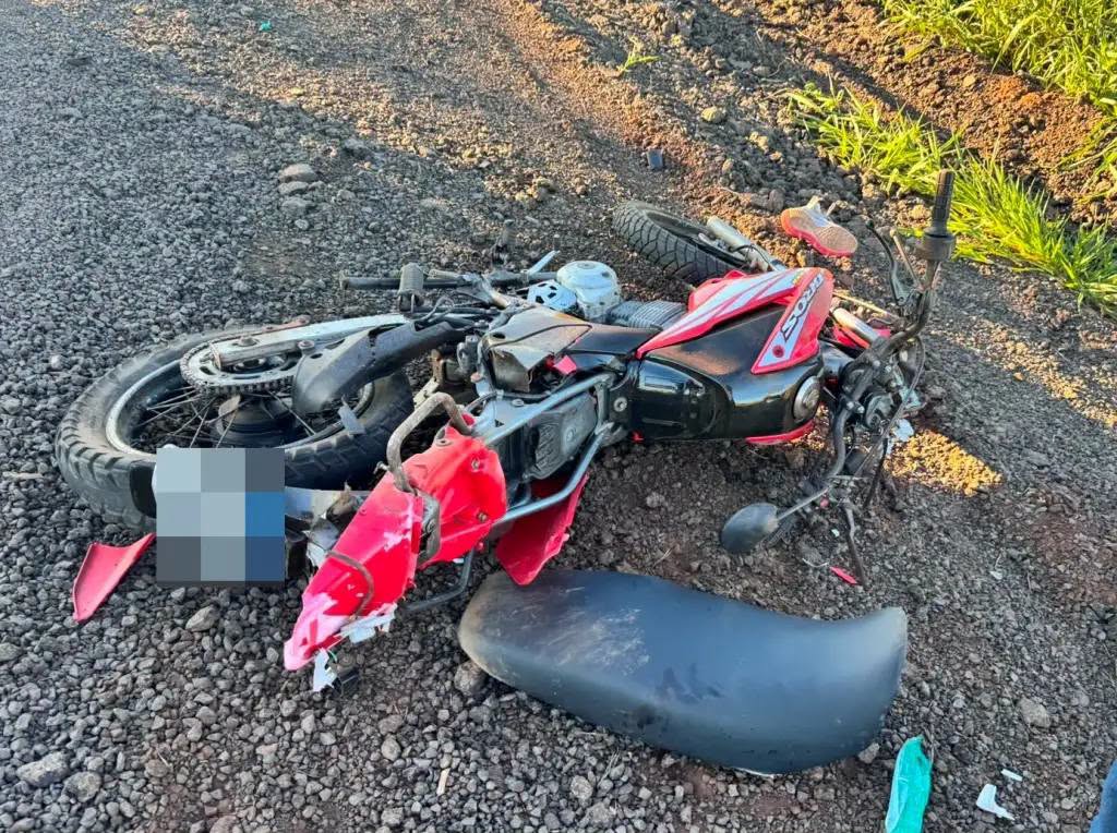Mulher morre após motocicleta ser atingida por carreta na MS-156, em Tacuru